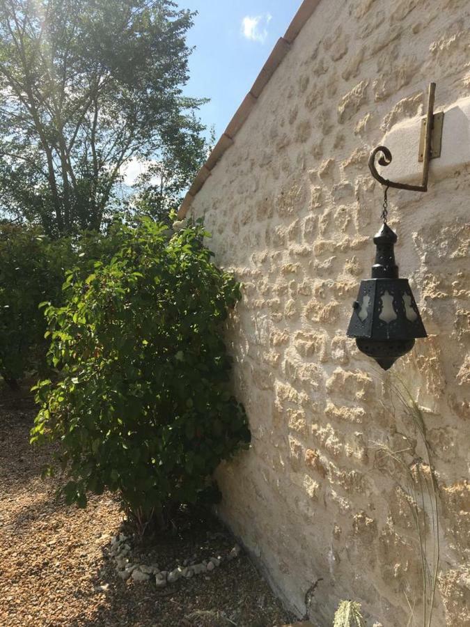 مبيت وإفطار Aigrefeuille-dʼAunis La Chaumeauniere المظهر الخارجي الصورة